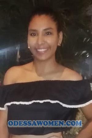 182401 - Shana Age: 25 - Colombia