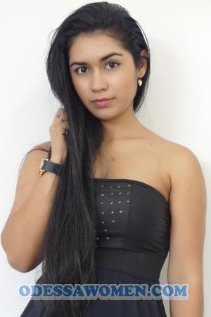 182957 - Yannine Age: 28 - Colombia