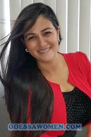 185314 - Yuri Age: 39 - Costa Rica