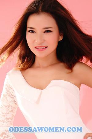 188667 - Hongyue (Amanda) Age: 38 - China