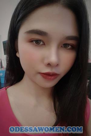 195183 - Jitlada Age: 26 - Thailand