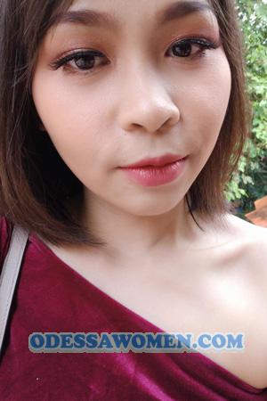 200204 - Phatcharapron Age: 36 - Thailand