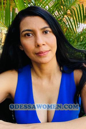 200279 - Greys Age: 46 - Colombia