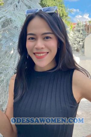 211069 - Jittraporn Age: 26 - Thailand