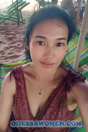 213048 - Chureeporn Age: 42 - Thailand