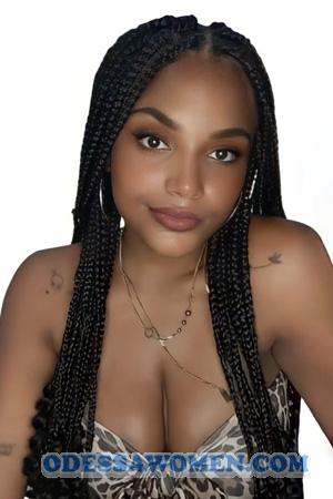 215374 - Yineth Age: 29 - Colombia