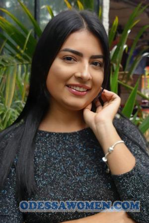 219479 - Laura Age: 26 - Colombia
