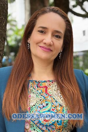 223210 - Yenny Age: 47 - Colombia