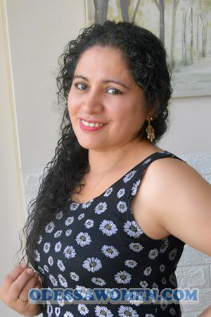 223311 - Julissa Age: 48 - Peru