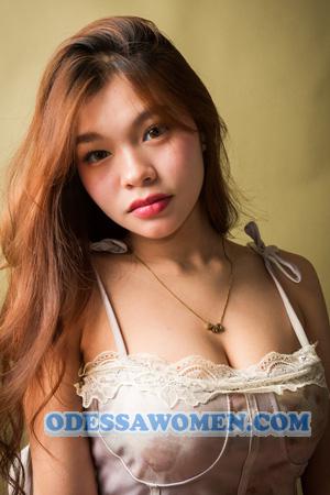 223551 - Chanisatha Age: 20 - Thailand