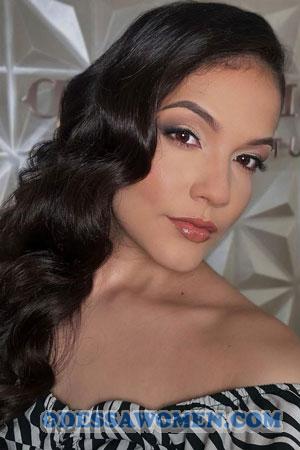 223714 - Laura Age: 21 - Colombia