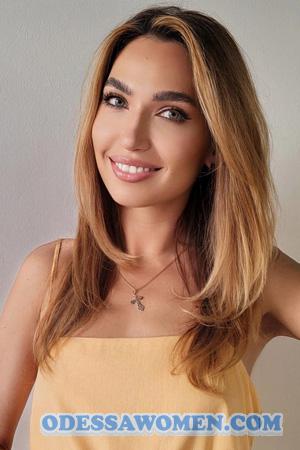 224026 - Elena Age: 37 - Ukraine