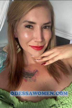 225110 - Catalina Age: 40 - Costa Rica