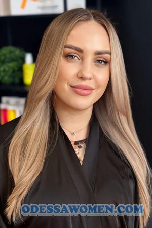 225576 - Yuliia Age: 38 - Ukraine