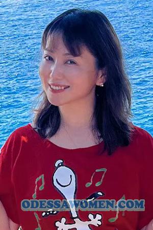 225628 - Lily Age: 51 - China