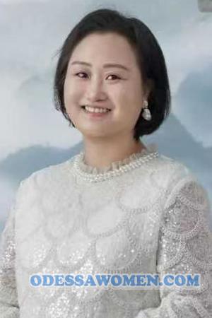 226061 - Lily Age: 47 - China