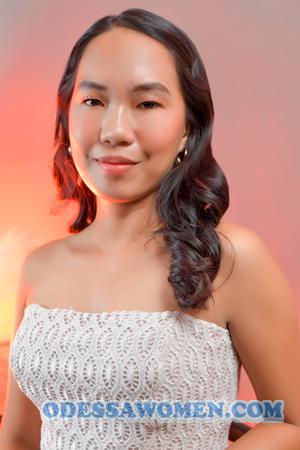 226640 - Nicole Age: 22 - Philippines