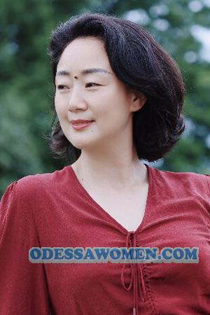 227031 - Rowena Age: 49 - China