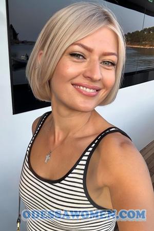 228184 - Dariia Age: 42 - Ukraine