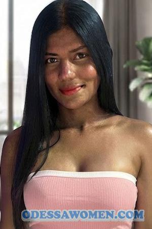 228306 - Laura Age: 27 - Colombia